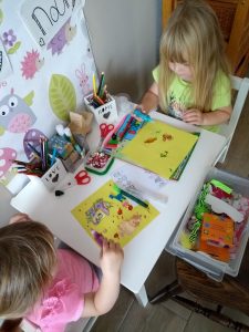 diy, knutselhoek, kids hoek, kinderhoek, knutselen, spelen, interieur, wonen, huiskamer, do it yourself, blog, blogger, mamablog, mamablogger, lalog, lalogblog